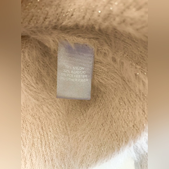 Marled Sparkle Nude/Pink Fluffy Sweater with Puff Sleeves in Large - Picture 5 of 5